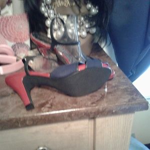 Charles by Charles David Vintage designer sandals